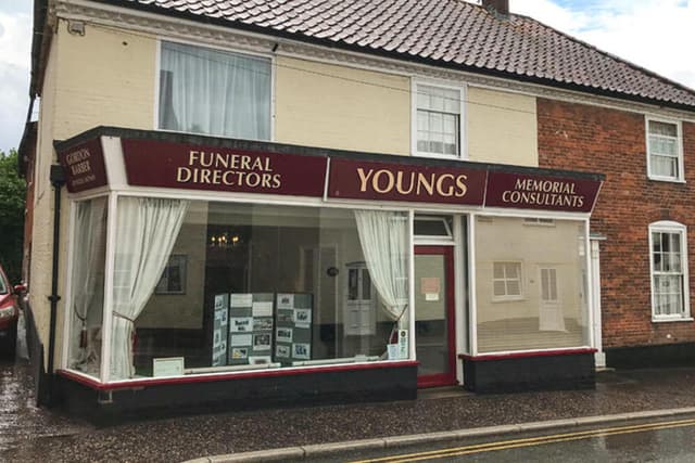 Gordon Barber Funeral Directors in Loddon